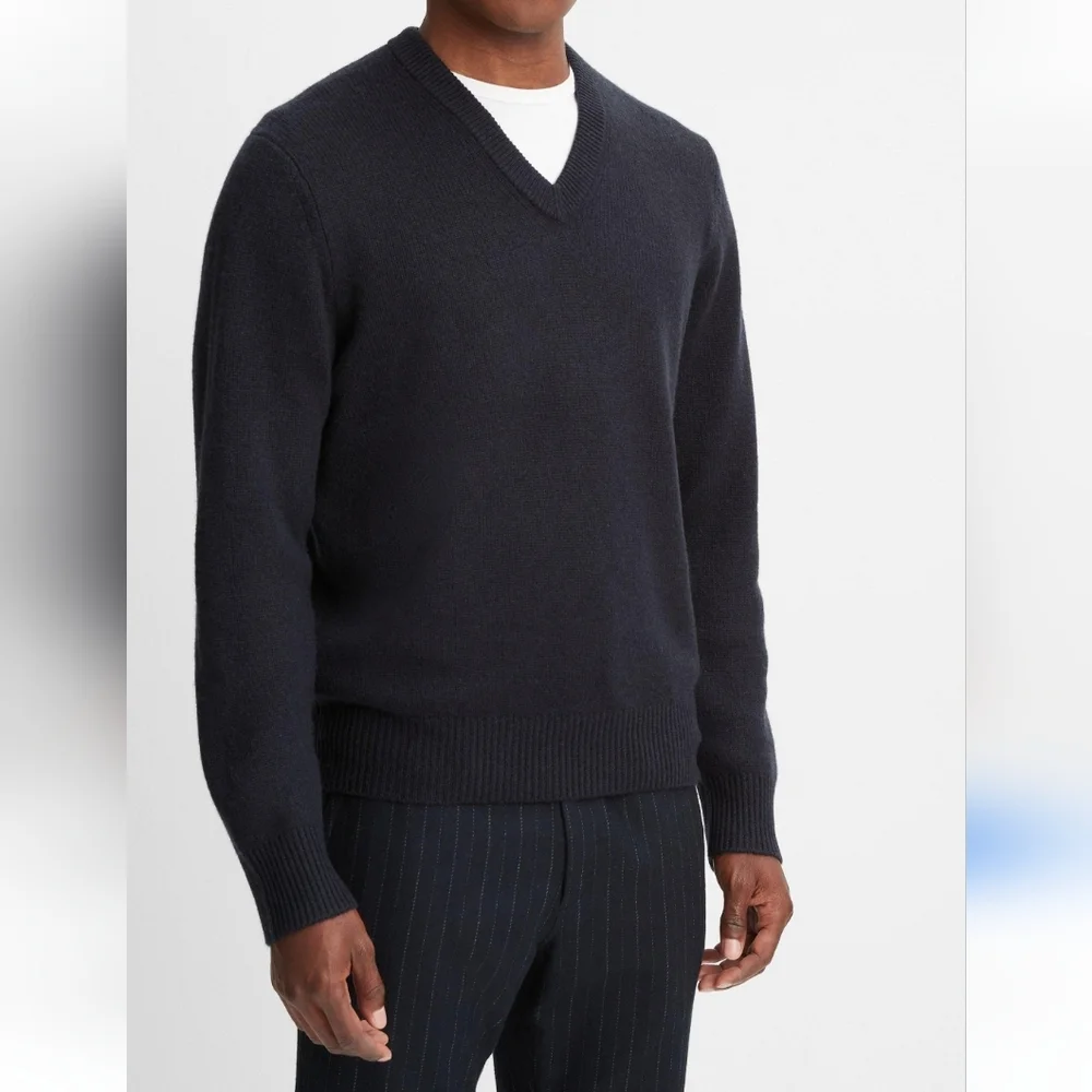 Vince Men's V-neck Wool sweater. XL Fall Winter Staple Piece Elevated Basic
